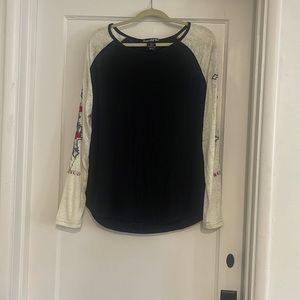 Cowboy Tuff Co. long sleeve shirt. Worn once.